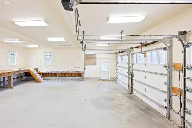 $2,175,000 | 52 Brushy Neck Lane, Westhampton, NY 11977