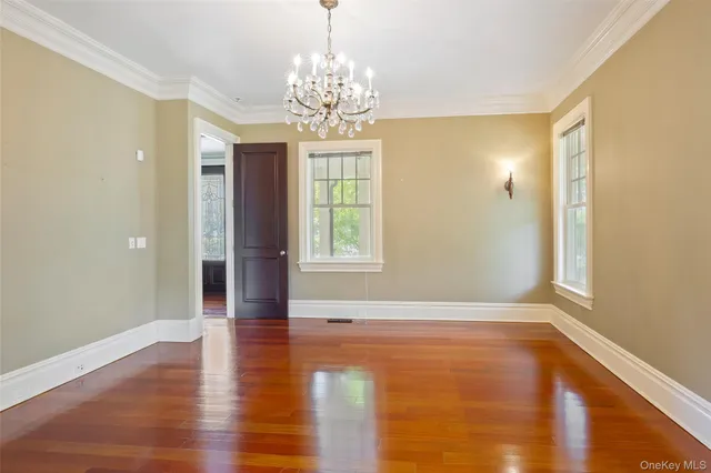 $2,175,000 | 52 Brushy Neck Lane, Westhampton, NY 11977