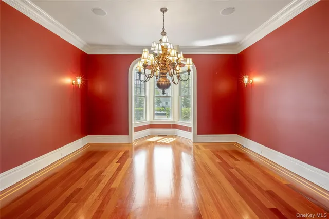 $2,175,000 | 52 Brushy Neck Lane, Westhampton, NY 11977