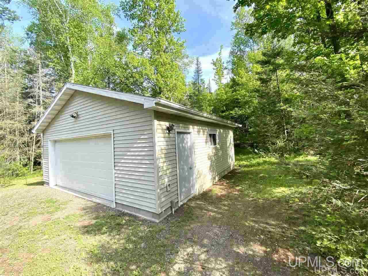 2326 Cliff's Road Niagara, WI 54151 - Photo 3 of 27
