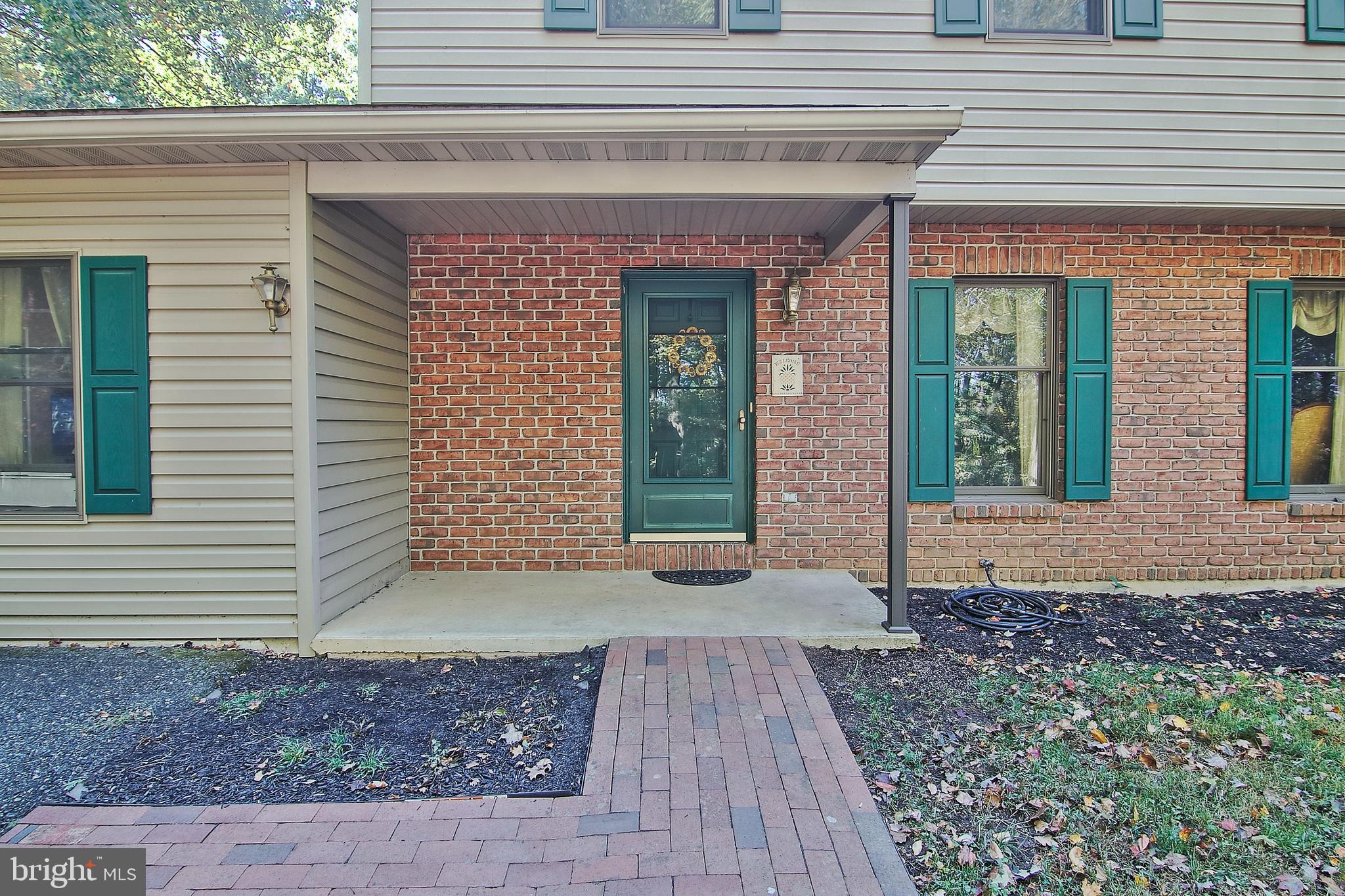 169 Henry Road Barto, PA 19504 - Photo 2 of 36 Front Porch