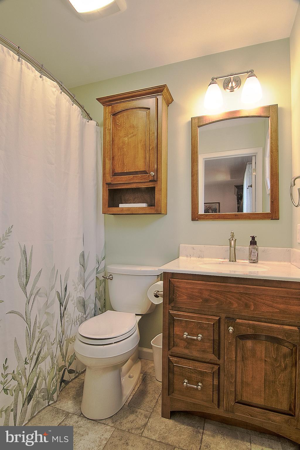 169 Henry Road Barto, PA 19504 - Photo 25 of 36 Primary Bath