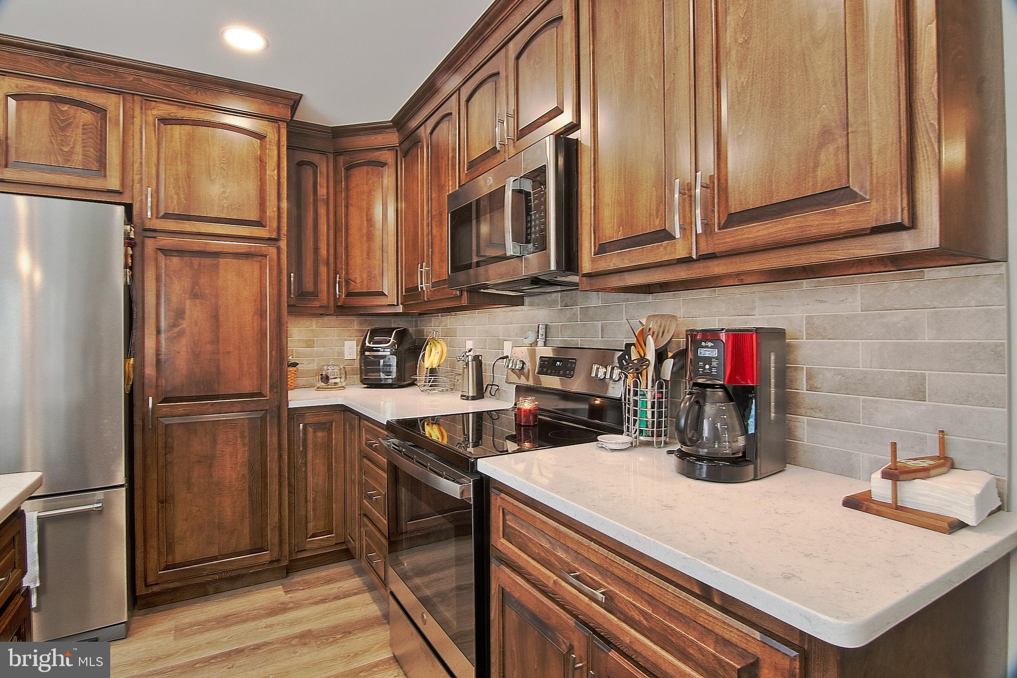 169 Henry Road Barto, PA 19504 - Photo 8 of 36 Kitchen