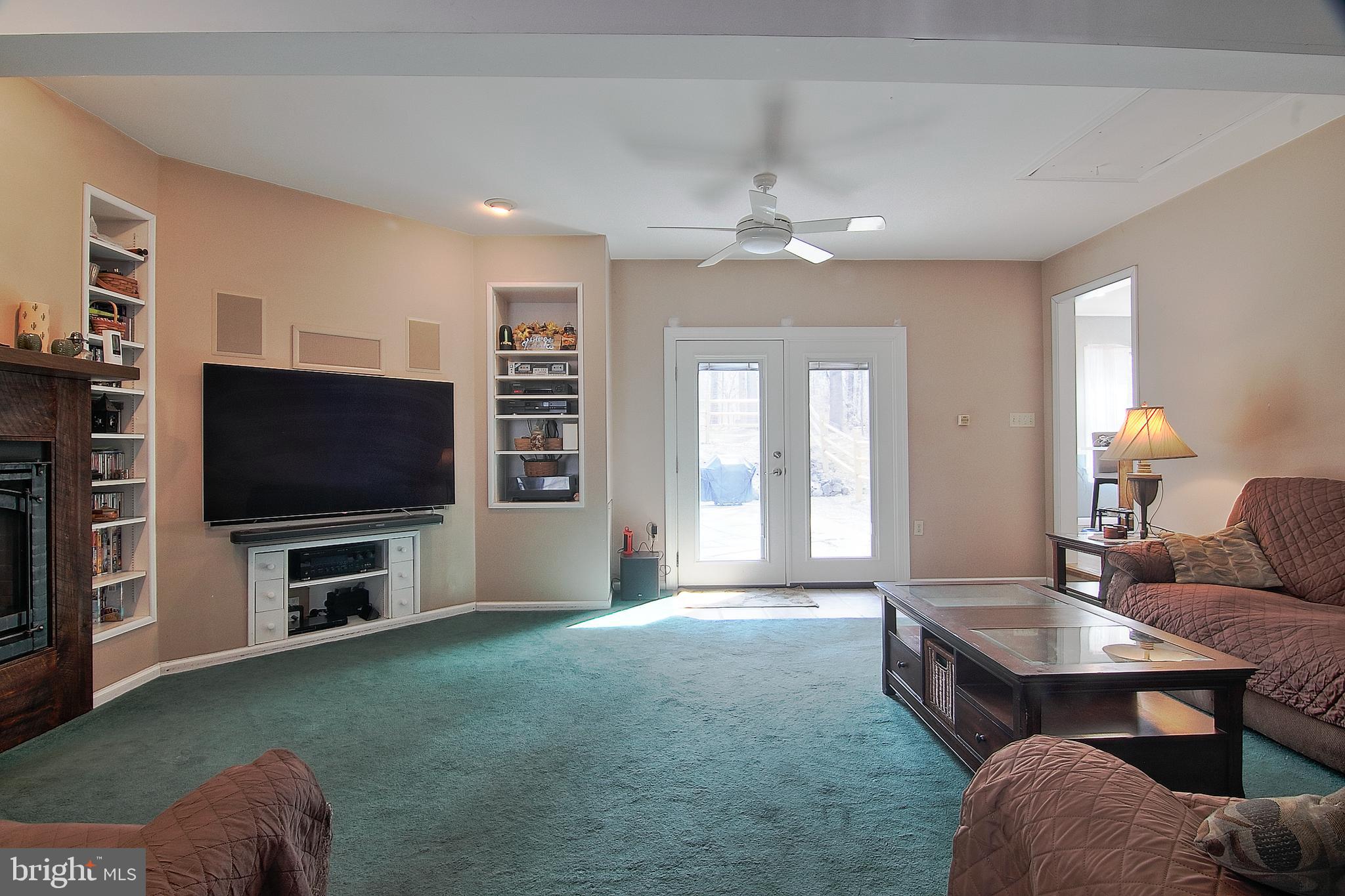 169 Henry Road Barto, PA 19504 - Photo 10 of 36 Family Room