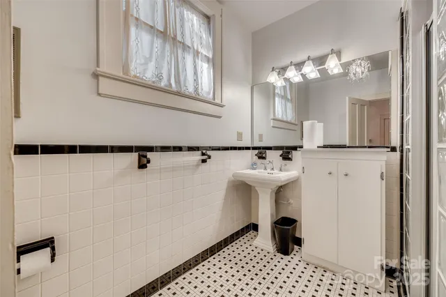 $589,000 | 3 Kings Mountain Street, York, SC 29745