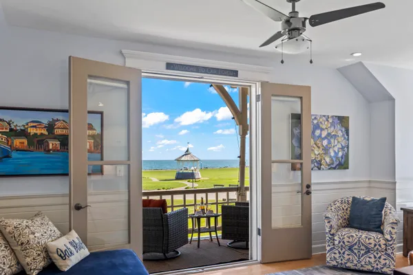 $1,299,000 | 61 Ocean Avenue, Unit 4, Oak Bluffs, MA 02557