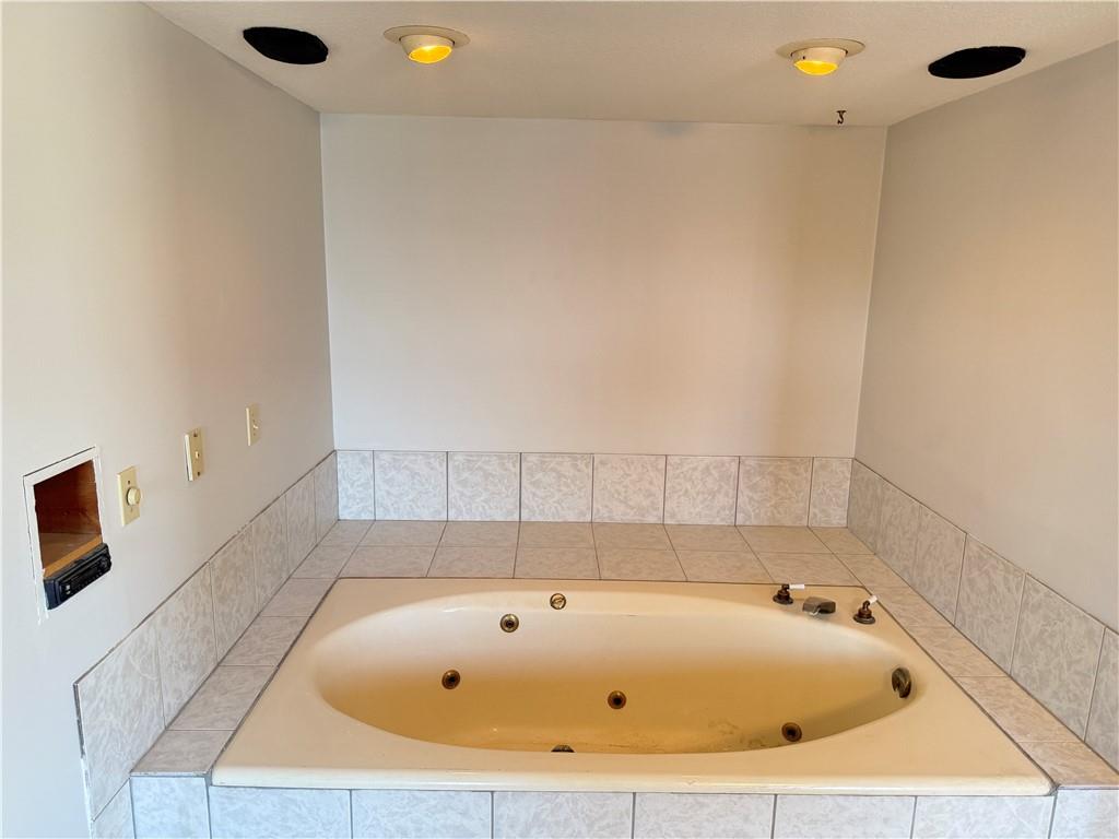 31435 Lofty Lane Edwards, MO 65326 - Photo 12 of 33