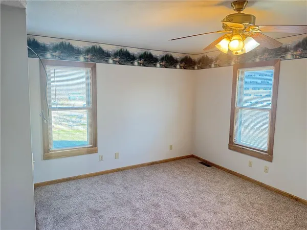 $450,000 | 31435 Lofty Lane, Edwards, MO 65326