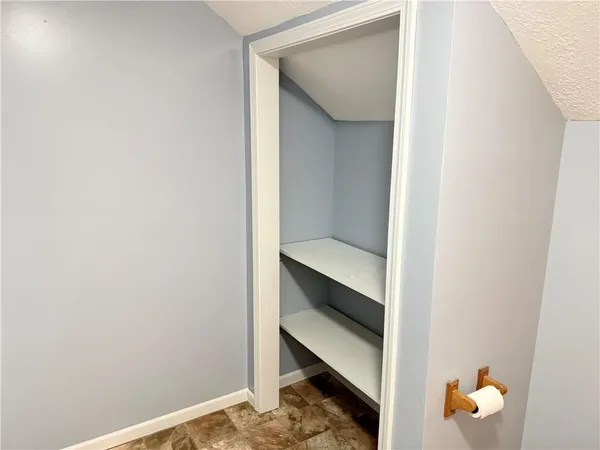 $450,000 | 31435 Lofty Lane, Edwards, MO 65326