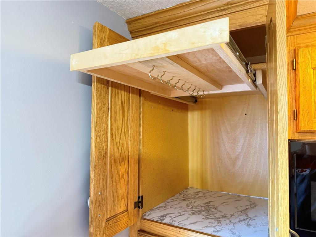 31435 Lofty Lane Edwards, MO 65326 - Photo 29 of 33