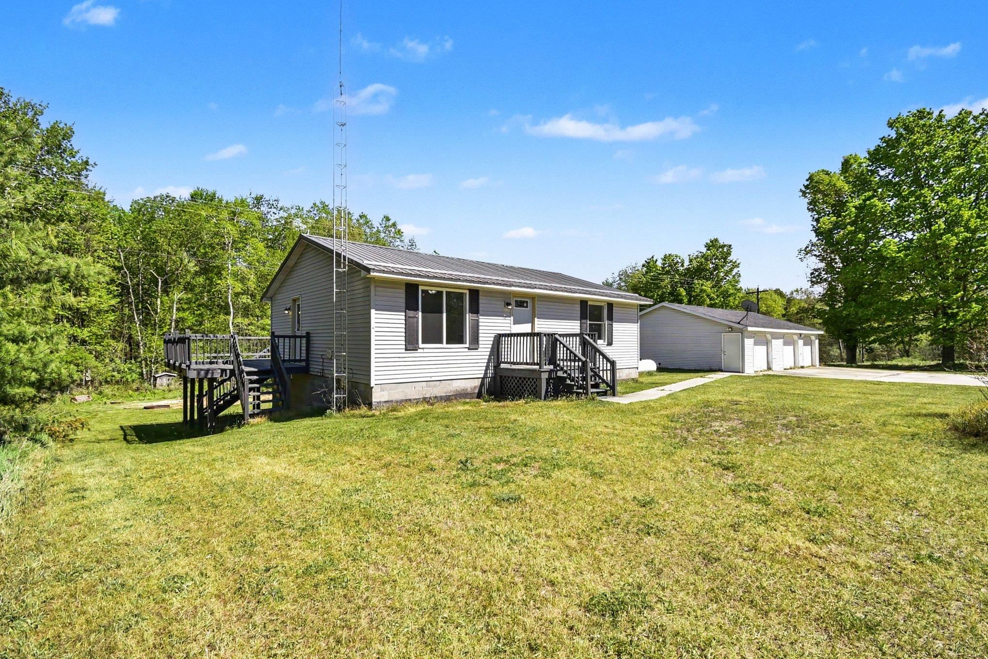 7032 North Woodruff Road Lake, MI 48632 - Photo 1 of 18