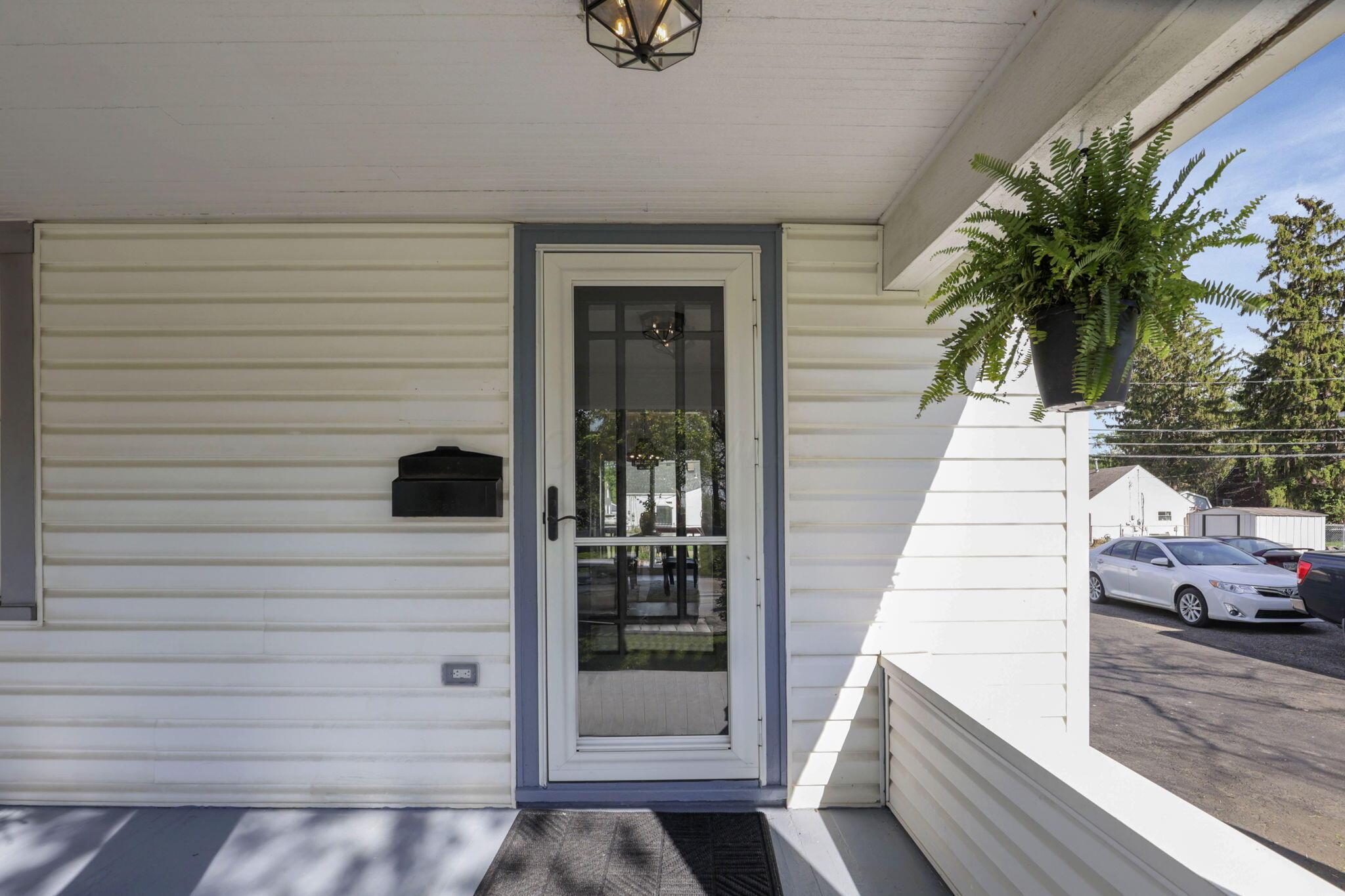 800 South Yearling Road Columbus, OH 43213 - Photo 7 of 57 New Front Door!