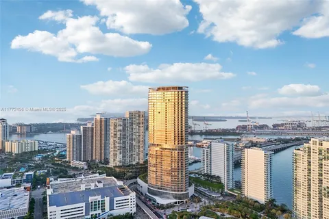 $14,000,000 | 501 West Avenue, Unit 4201/05, Miami Beach, FL 33139