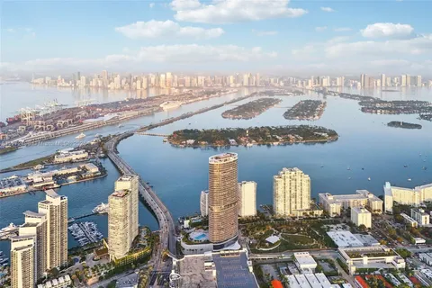 $14,000,000 | 501 West Avenue, Unit 4201/05, Miami Beach, FL 33139