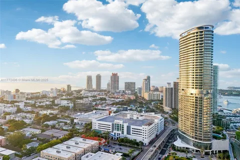 $14,000,000 | 501 West Avenue, Unit 4201/05, Miami Beach, FL 33139