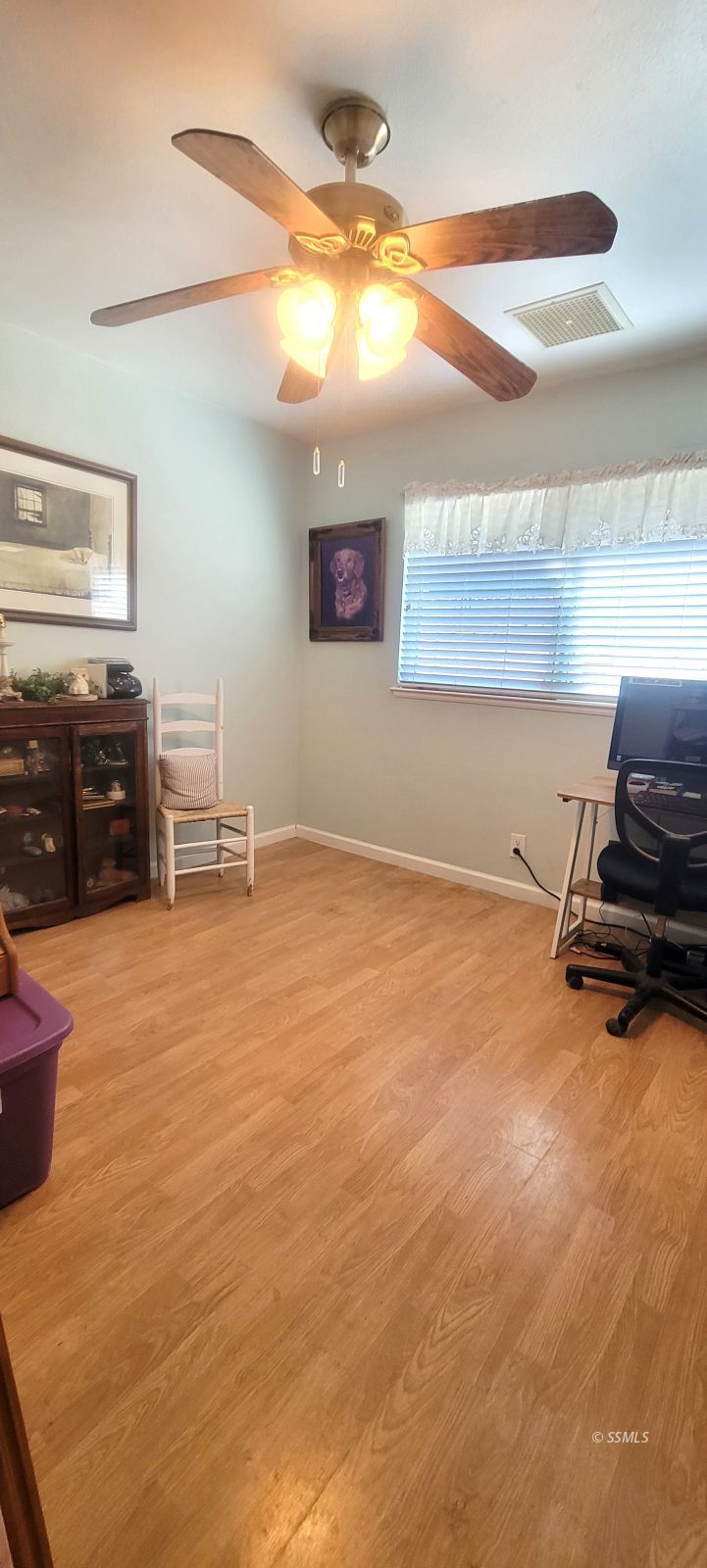 340 East Upjohn Avenue Ridgecrest, CA 93555 - Photo 20 of 31 a room with furniture and window