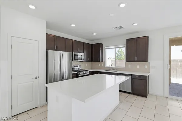 $425,000 | 6710 High Quest Street, North Las Vegas, NV 89086