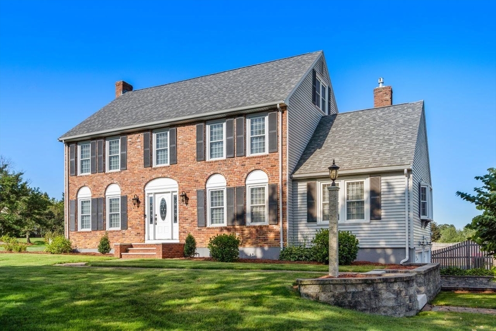 163 Old Farm Road North Andover, MA 01845 - Photo 1 of 35 Gallery Image 1