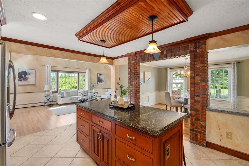 163 Old Farm Road North Andover, MA 01845 - Photo 10 of 35 Gallery Image 10