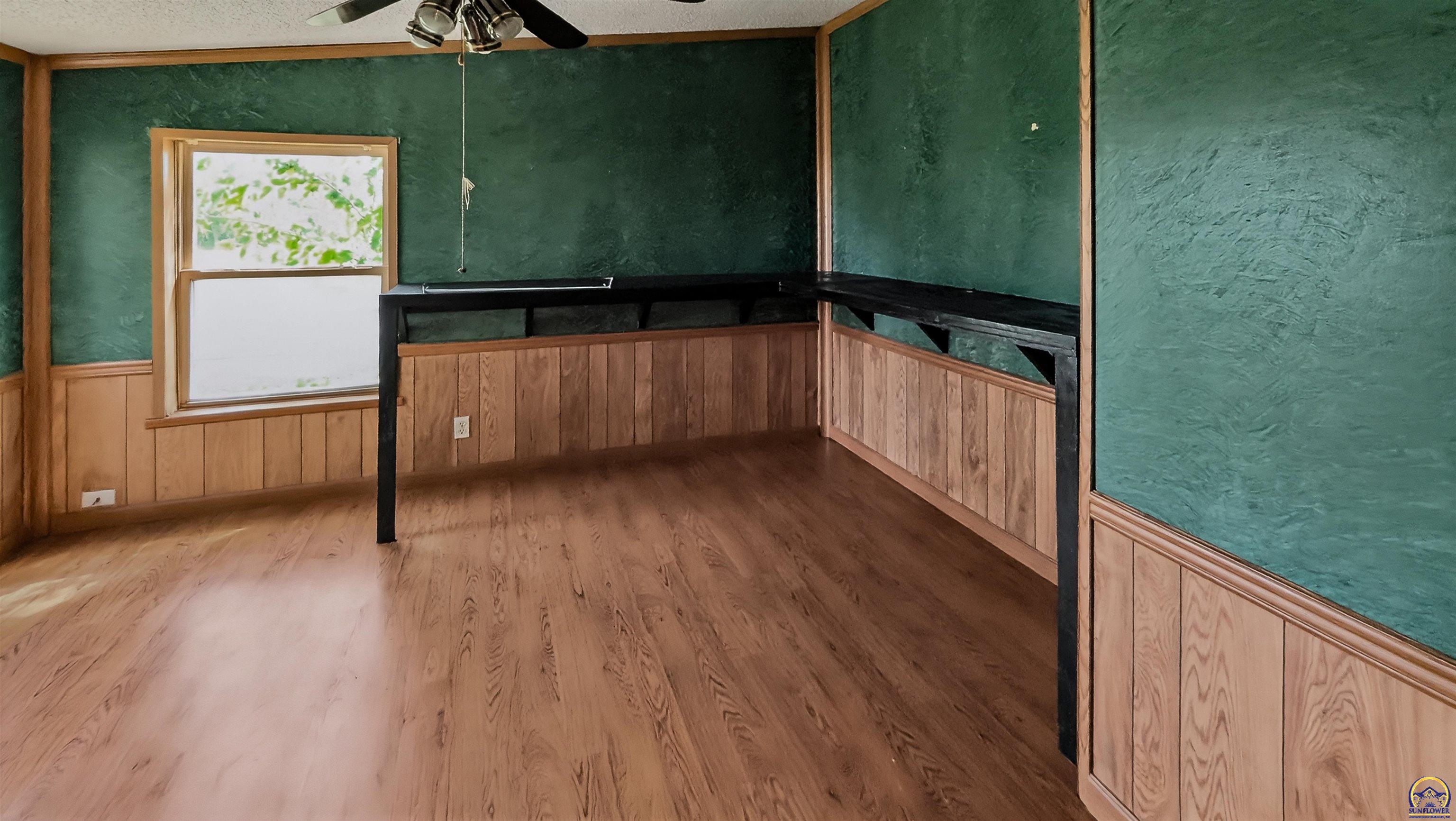 1602 Emmer Road Hartford, KS 66854 - Photo 12 of 34