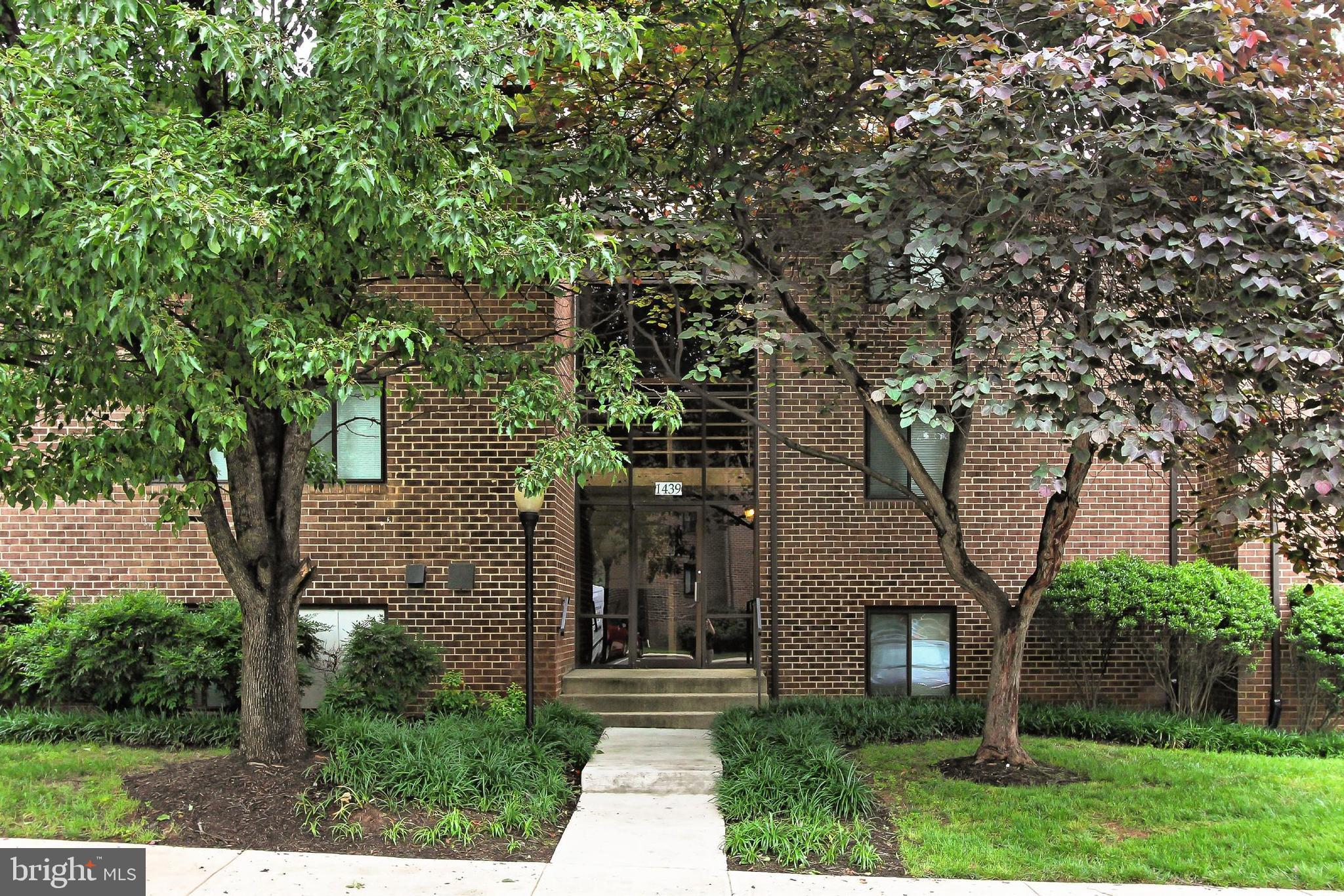 1439 Northgate Square, Unit 12A Reston, VA 20190 - Photo 2 of 40 1439 Northgate Sq. Unit 12A- Excellent Guest Prkg