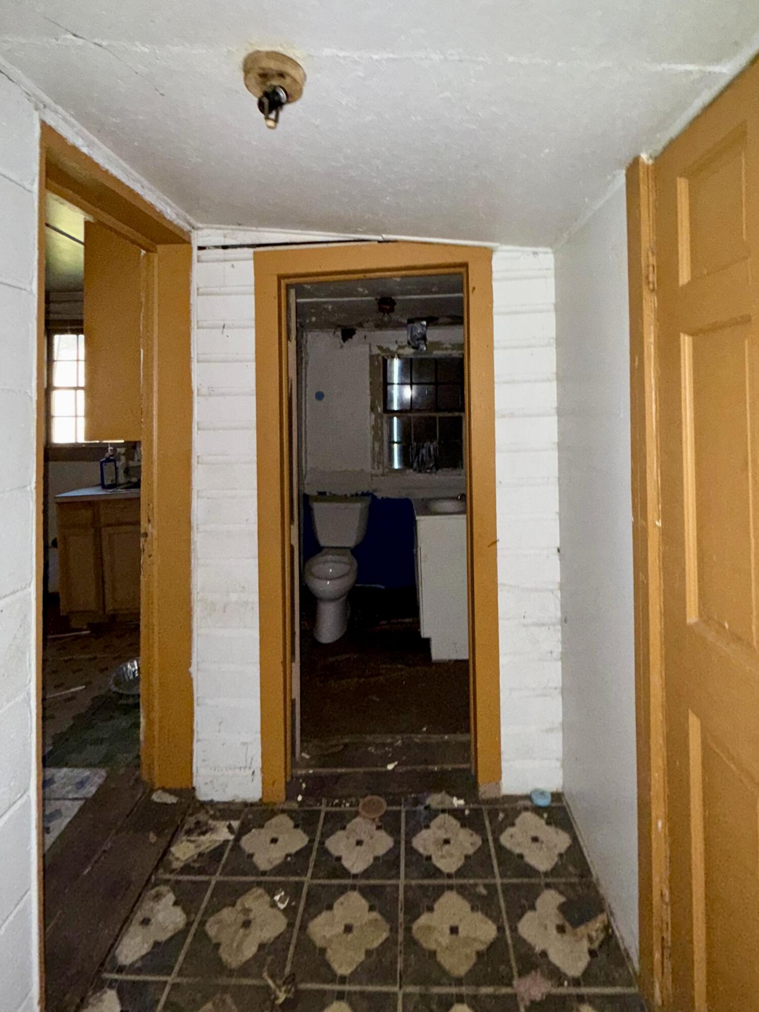 834 State Rd S-38-982 Orangeburg, SC 29115 - Photo 11 of 18