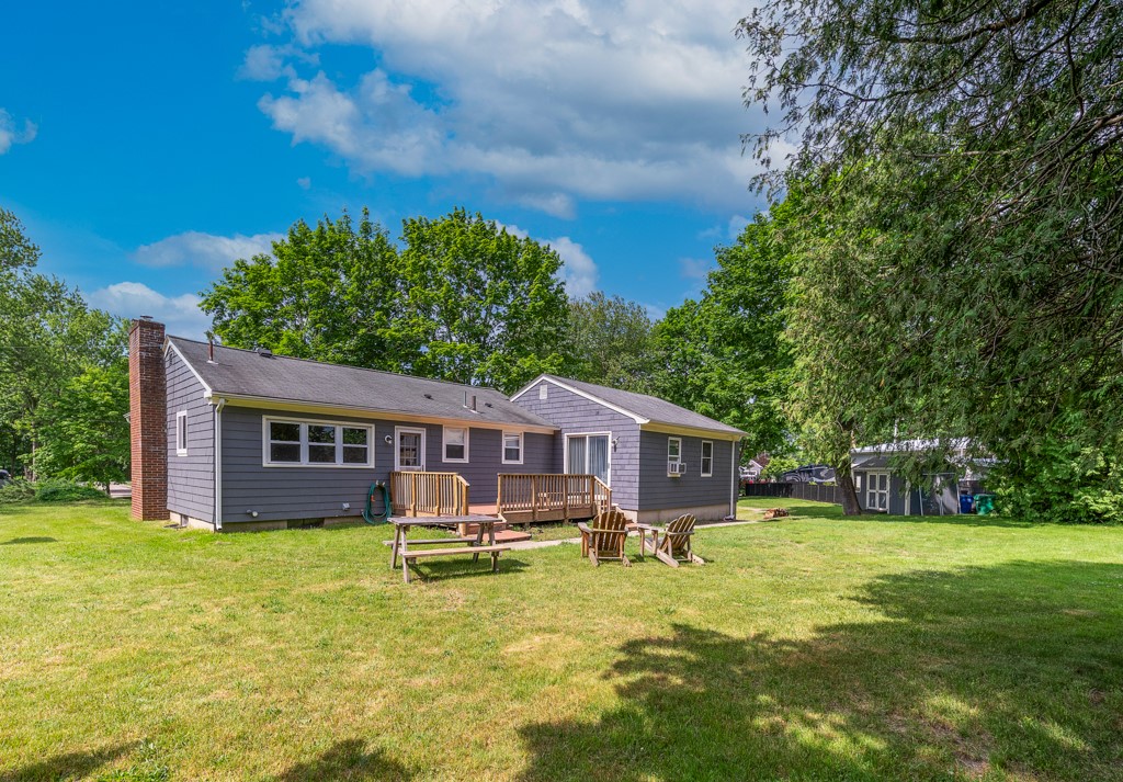 47 Nipsah Road Warwick, RI 02818 - Photo 16 of 21