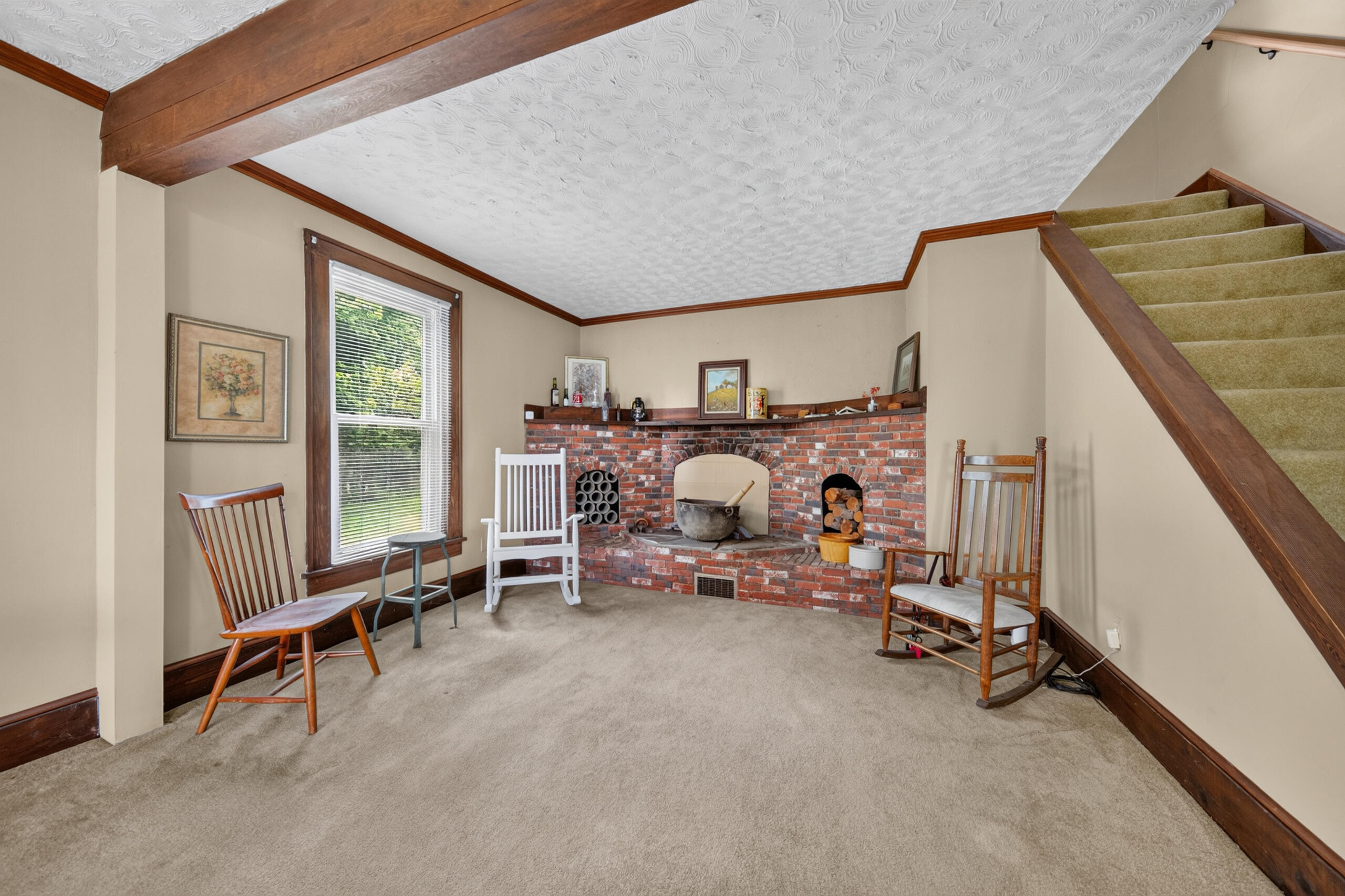 15610 Arnold Road Gregory, MI 48137 - Photo 25 of 90 Living room