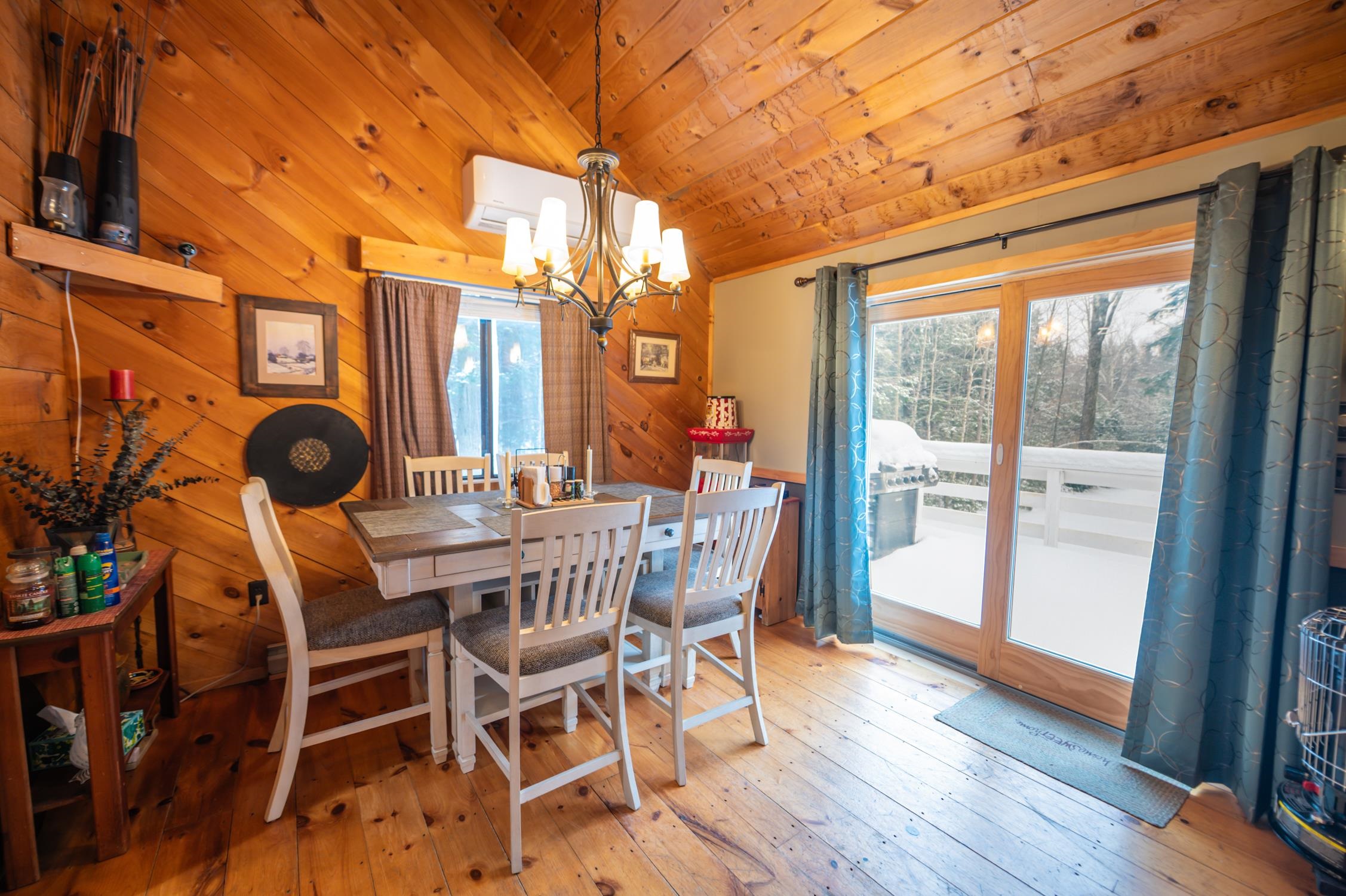 96 Oak Hill Road Wardsboro, VT 05360 - Photo 5 of 24