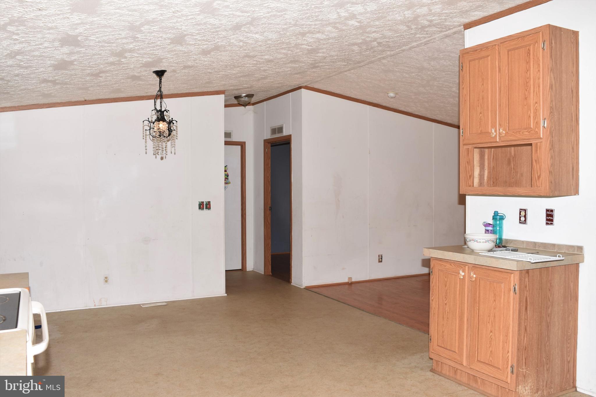 2332 Fulton Road Hedgesville, WV 25427 - Photo 6 of 36 kitchen/dining room