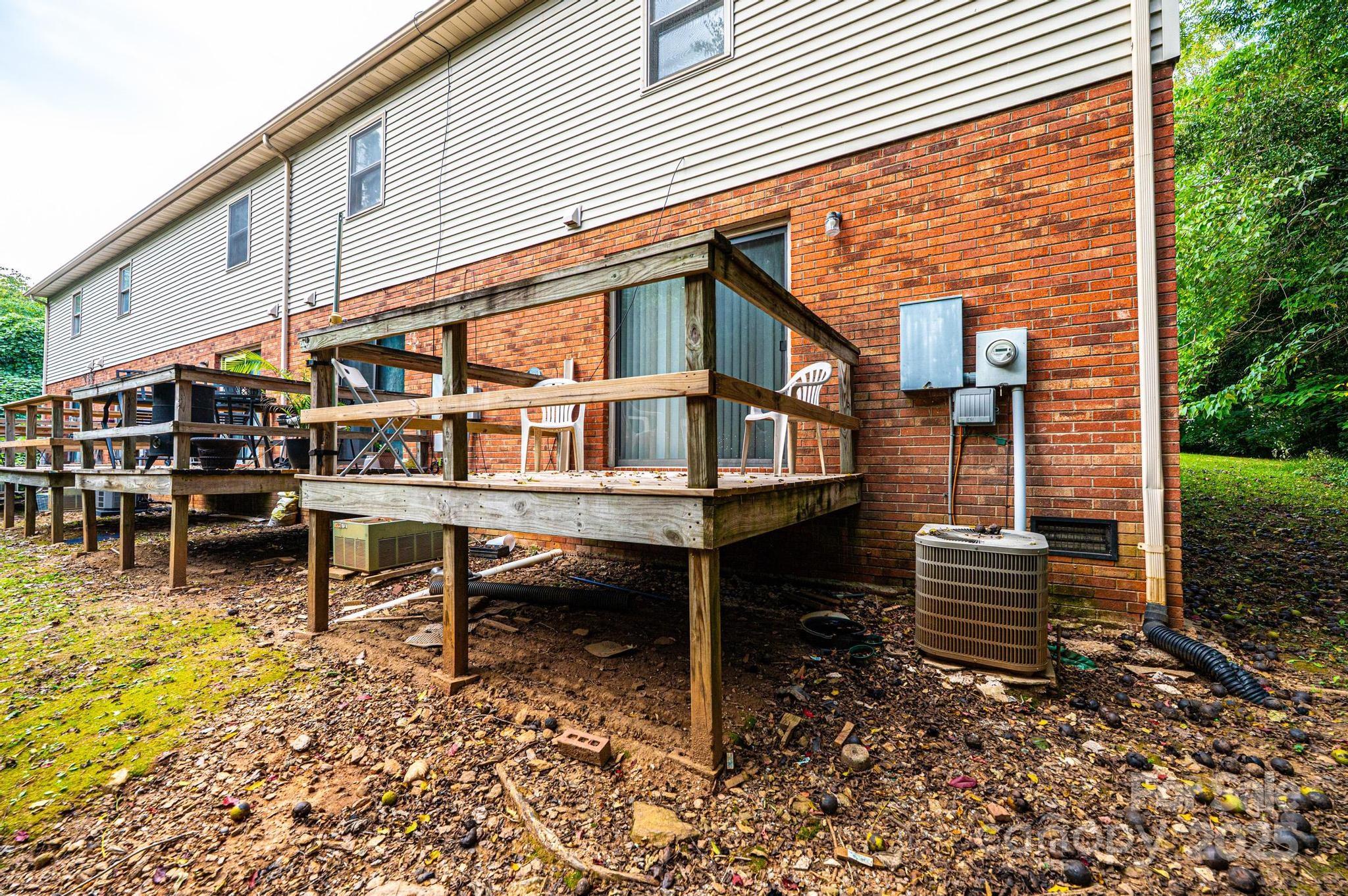 1051 3rd Street Southeast Hickory, NC 28602 - Photo 11 of 47