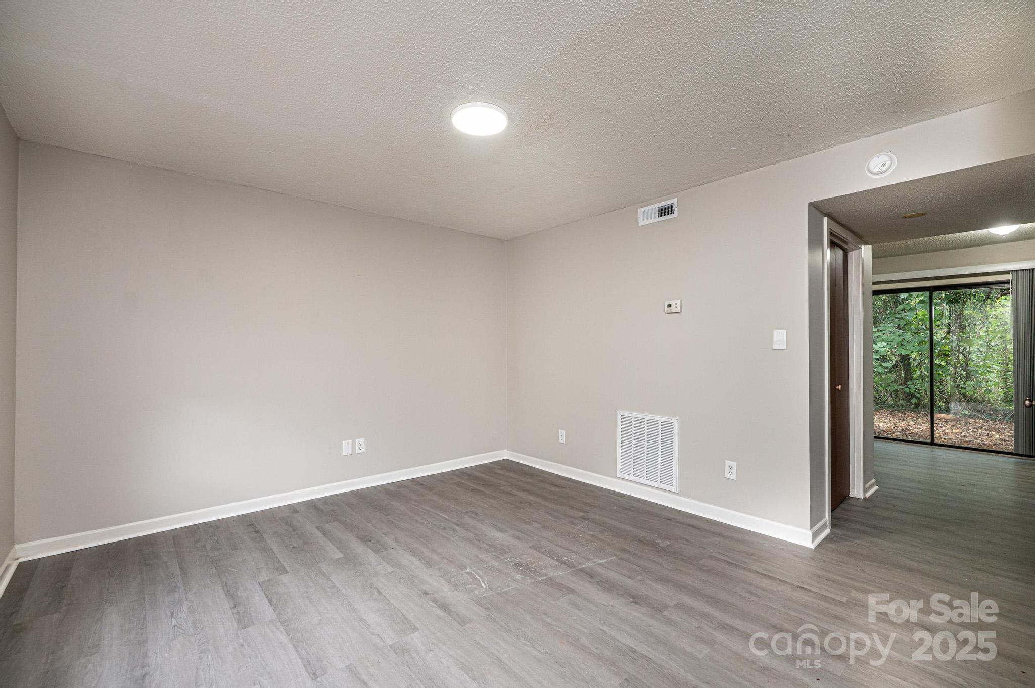 1051 3rd Street Southeast Hickory, NC 28602 - Photo 12 of 47