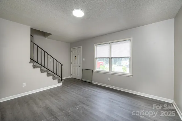 $1,150,000 | 1051 3rd Street Southeast, Hickory, NC 28602