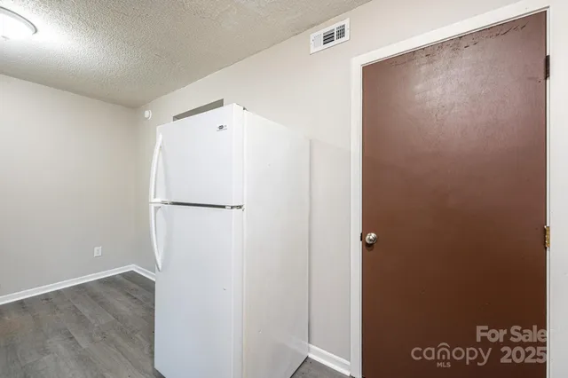 $1,150,000 | 1051 3rd Street Southeast, Hickory, NC 28602