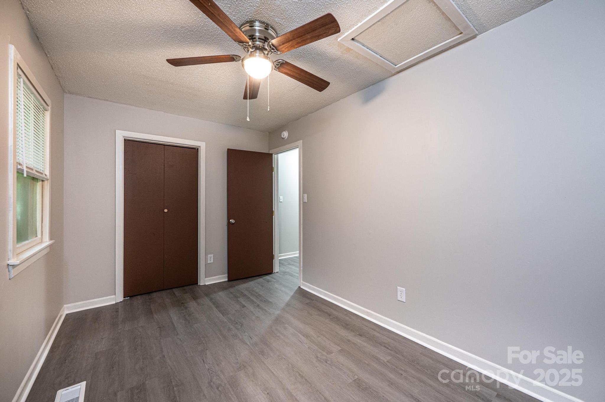 1051 3rd Street Southeast Hickory, NC 28602 - Photo 25 of 47