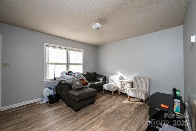 $1,150,000 | 1051 3rd Street Southeast, Hickory, NC 28602