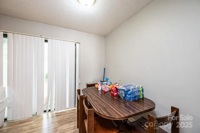 $1,150,000 | 1051 3rd Street Southeast, Hickory, NC 28602