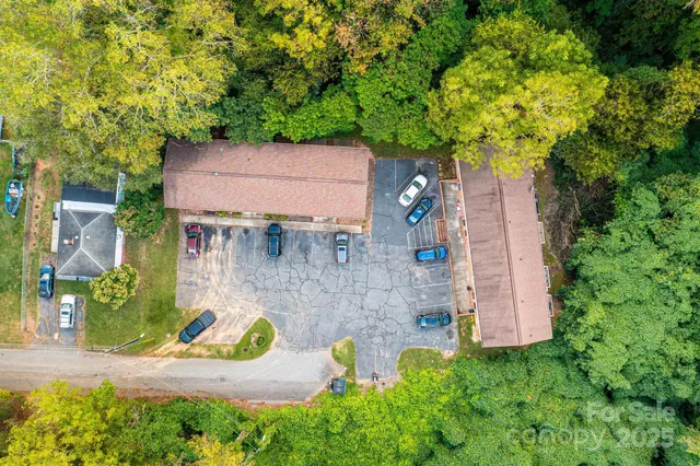 $1,150,000 | 1051 3rd Street Southeast, Hickory, NC 28602