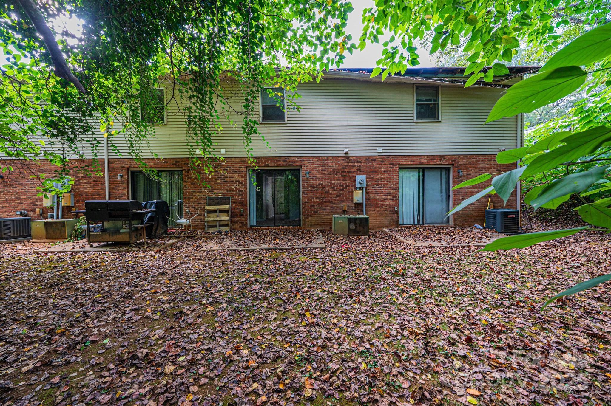 1051 3rd Street Southeast Hickory, NC 28602 - Photo 6 of 47