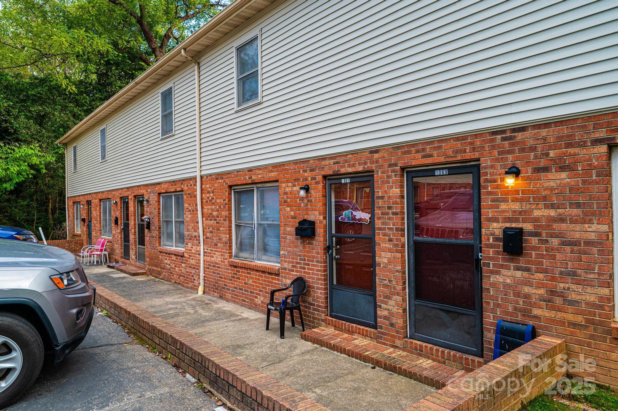 1051 3rd Street Southeast Hickory, NC 28602 - Photo 9 of 47