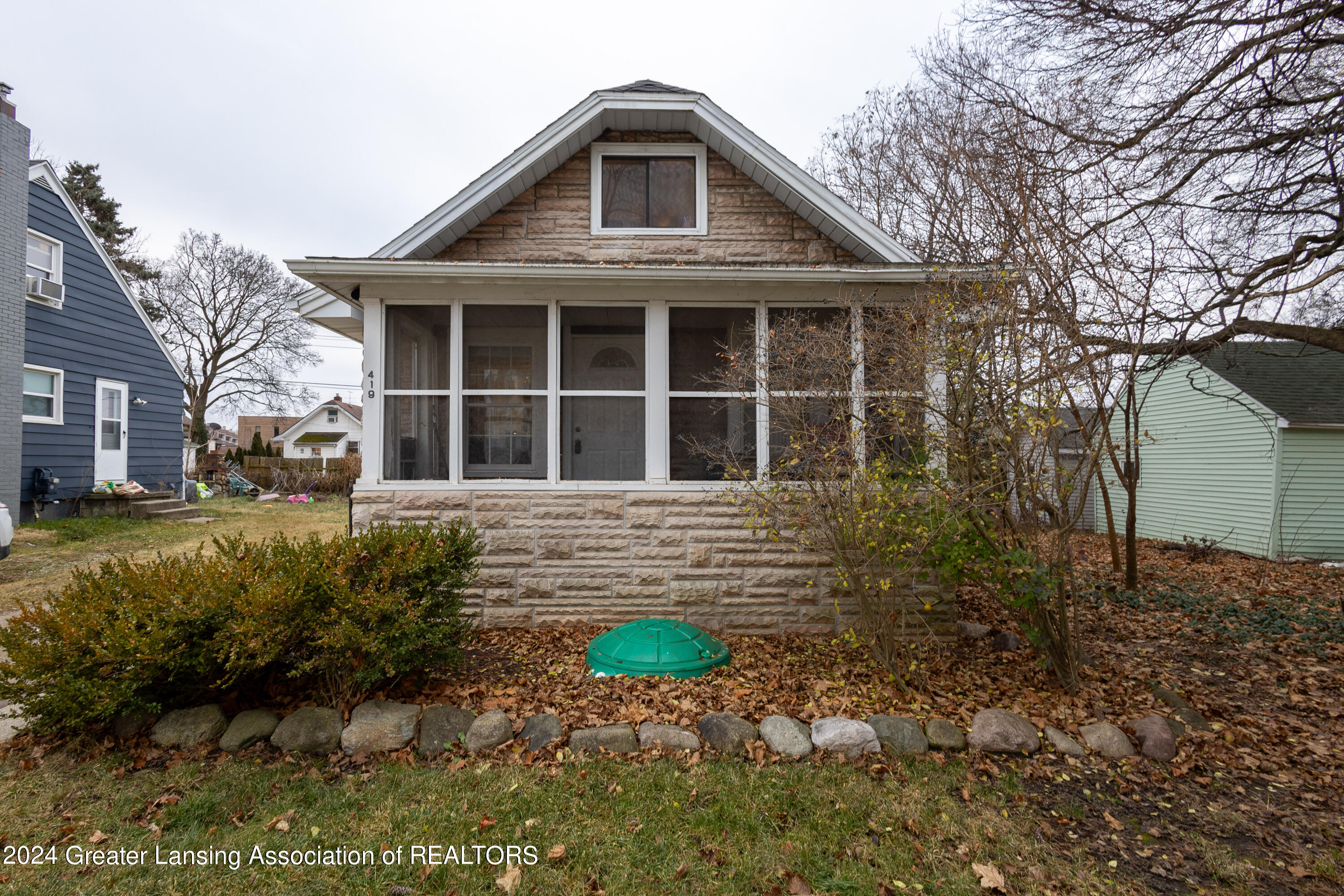 419 Strathmore Road Lansing, MI 48910 - Photo 28 of 39 Strathmore-23