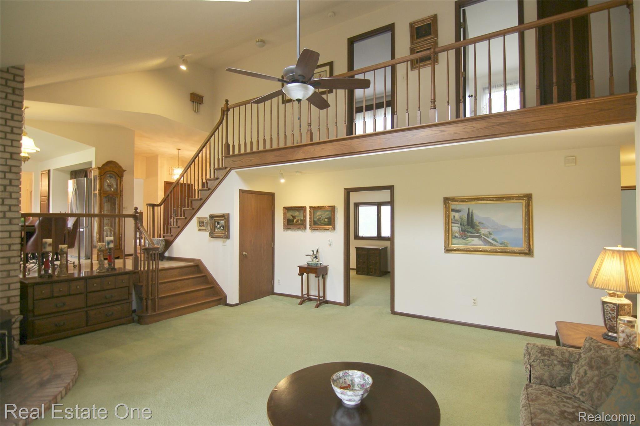925 East Buno Road Milford, MI 48381 - Photo 17 of 31 jBeagan Ct Great Room 3.jpg