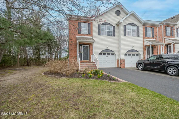 $499,900 | 128 Heron Court, Manalapan, NJ 07726