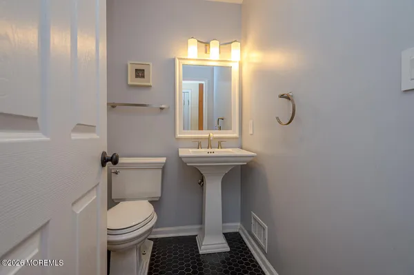 $499,900 | 128 Heron Court, Manalapan, NJ 07726