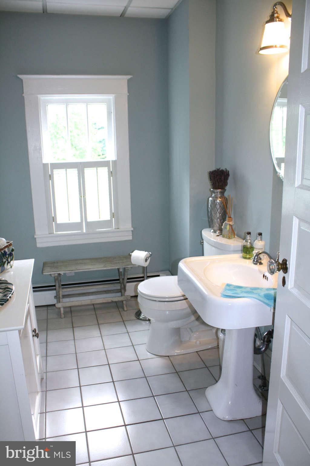9915 Old Solomons Island Road Owings, MD 20736 - Photo 20 of 28 Bath