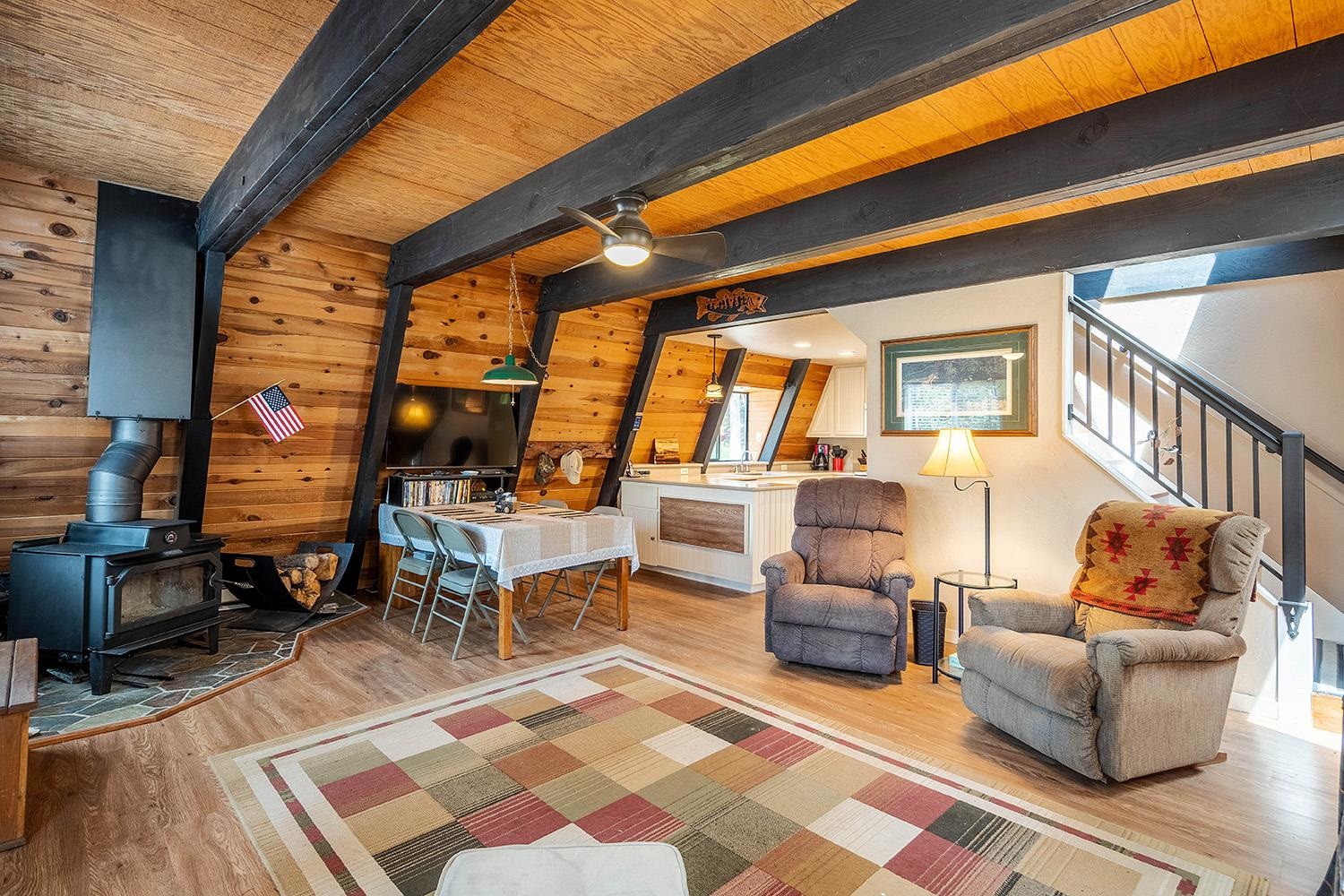 5514 Spruce Road Soda Springs, CA 95728 - Photo 6 of 18 Gallery Image 6