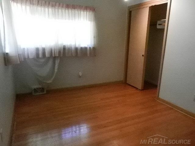 4130 24 Mile Road Utica, MI 48316 - Photo 33 of 41 Bed 3 Closet