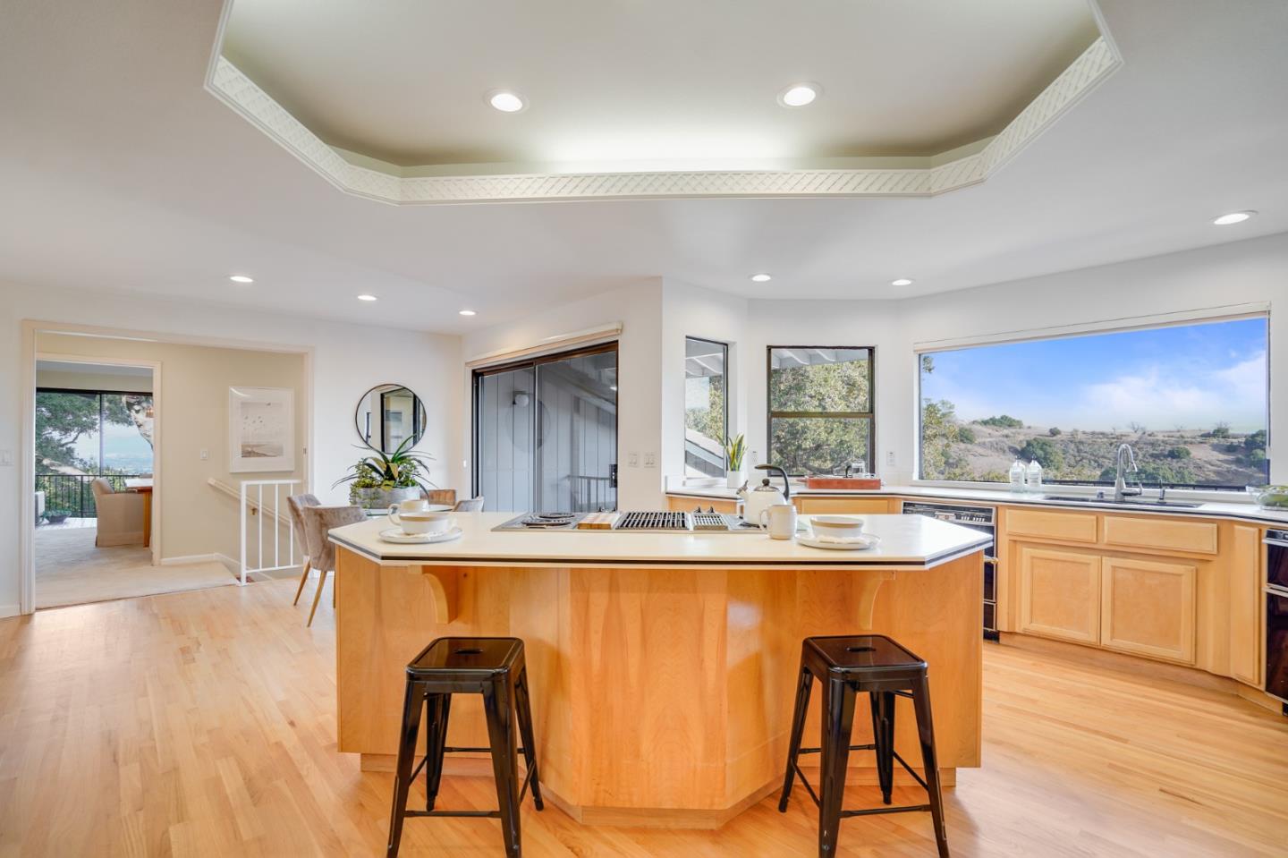 22325 Regnart Road Cupertino, CA 95014 - Photo 17 of 30