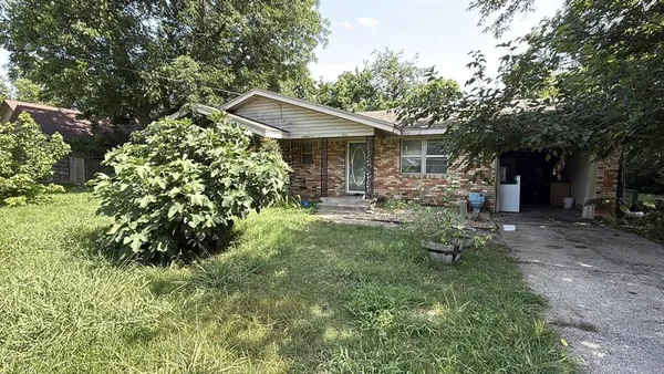 $105,000 | 802 North Main Street, Tioga, TX 76271