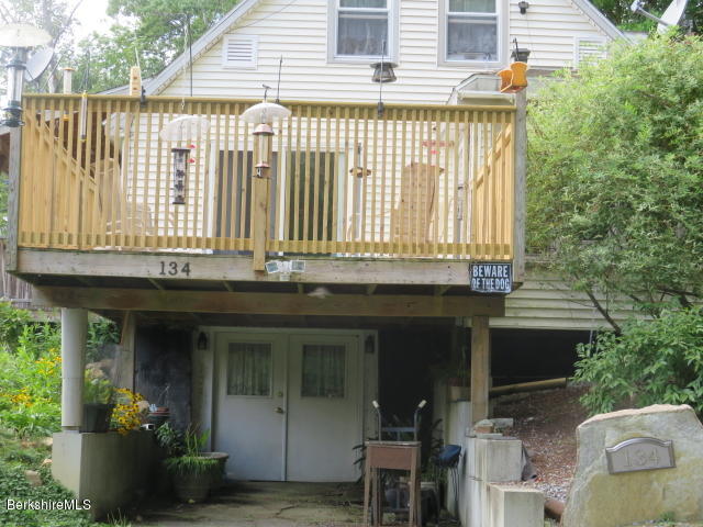 134 North Hoosac Road Williamstown, MA 01267 - Photo 3 of 26 Side View